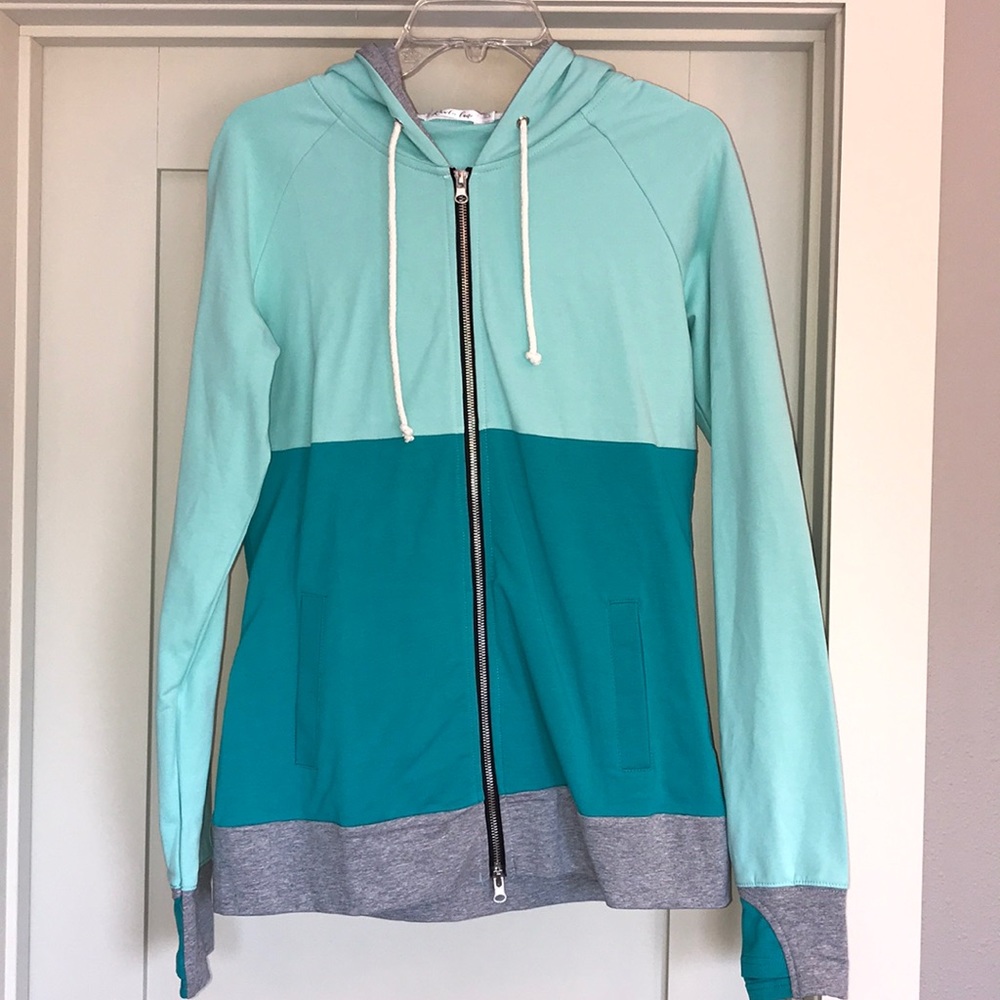 NWOT Zip up boutique hoodie